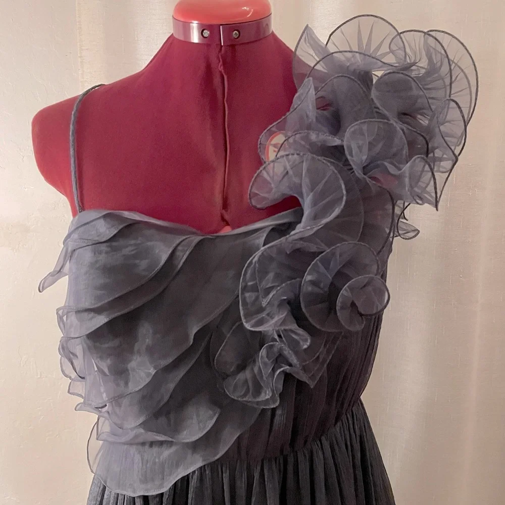 Beautiful Blue Cocktail Dress✨💙 - Picture 6 of 9